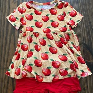 Posh Peanut Size 3T Girls Short Set
